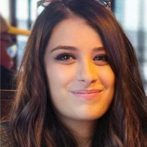 Meet your Posher, Danielle